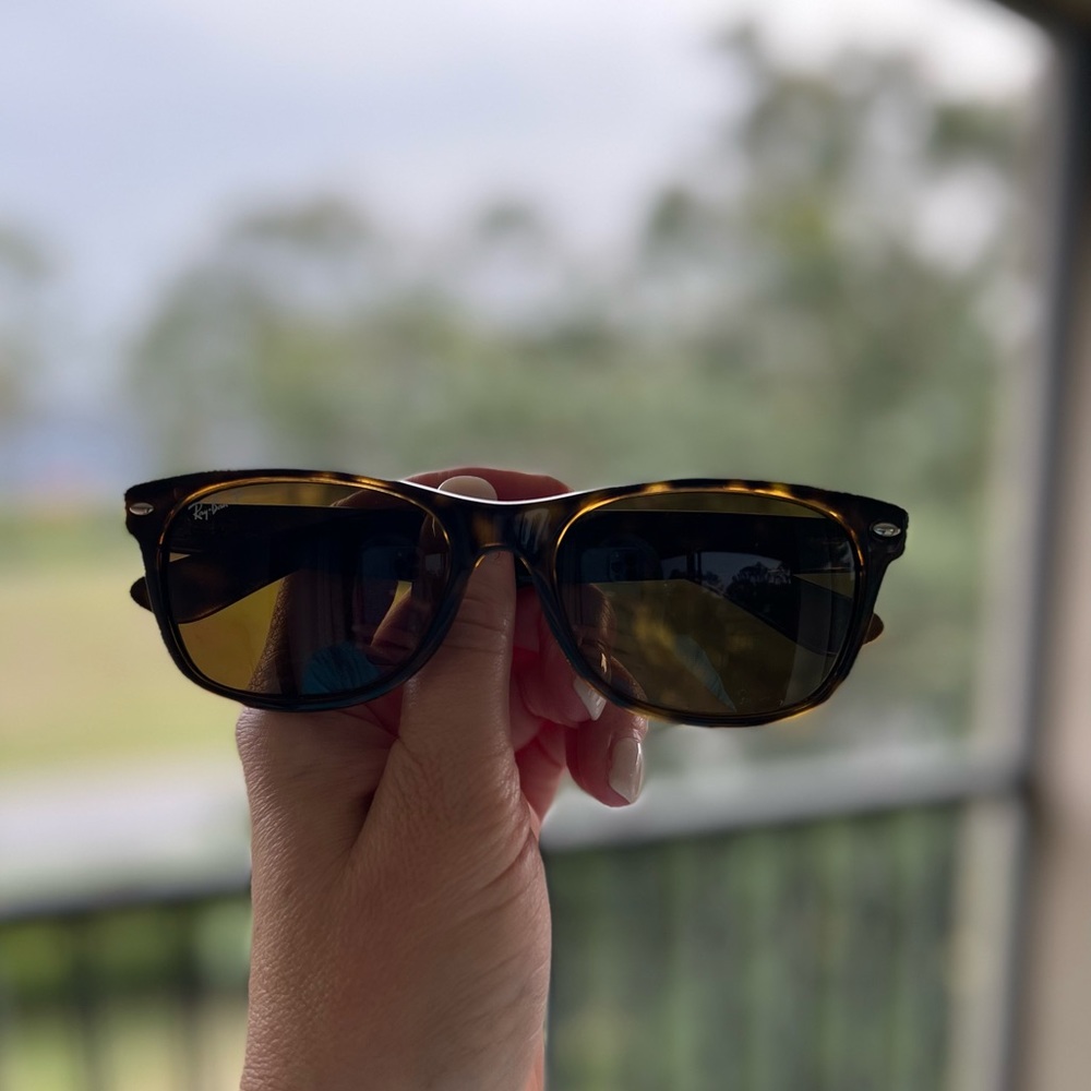 RayBan new wayfarer polarized